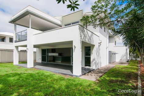 Property photo of 2 Fleetwood Court Helensvale QLD 4212