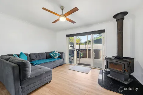 Property photo of 3 Edgewater Close Lake Cathie NSW 2445