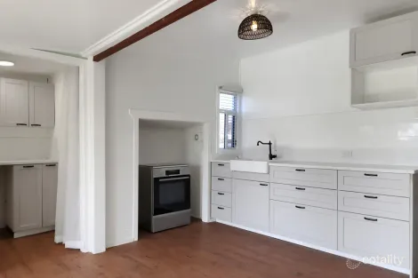 Property photo of 90 Sugarloaf Road Stanthorpe QLD 4380