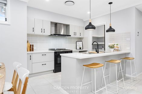 18 Scythe Ave, Austral, NSW 2179