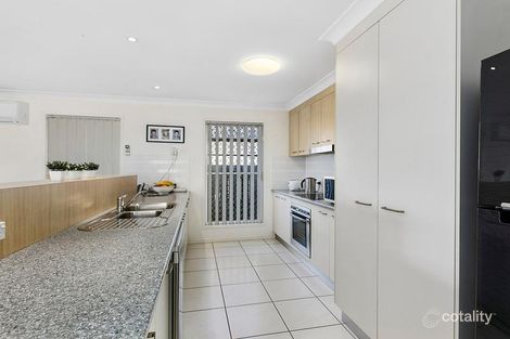 Property photo of 41 Lexey Crescent Wakerley QLD 4154