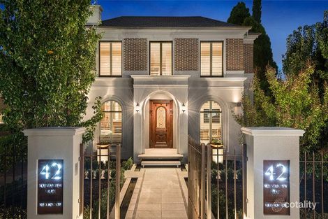 Property photo of 42 Mountain View Parade Rosanna VIC 3084