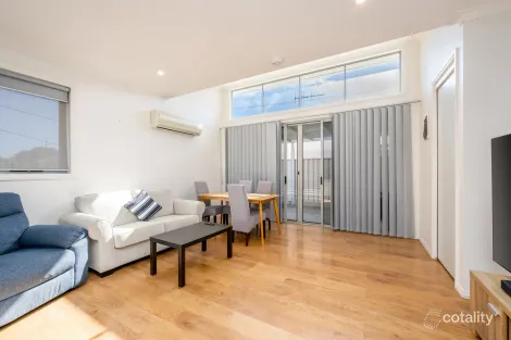 Property photo of 2/104 Sobraon Street Shepparton VIC 3630