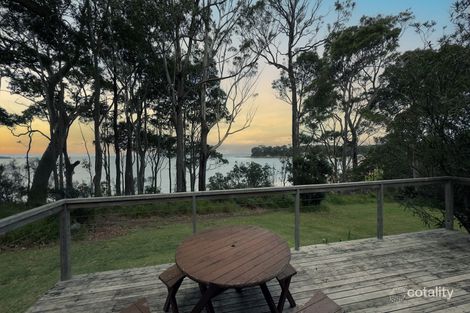 Property photo of 8 Observation Avenue Batehaven NSW 2536