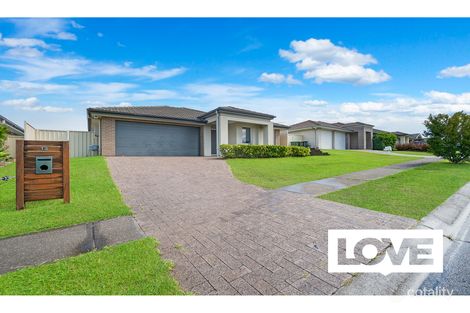 Property photo of 12 Tianie Street Cameron Park NSW 2285