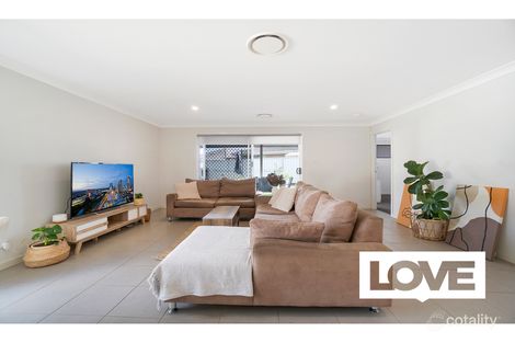Property photo of 12 Tianie Street Cameron Park NSW 2285