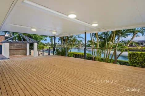 Property photo of 100 Ashmore Road Bundall QLD 4217