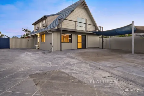 Property photo of 100 Ashmore Road Bundall QLD 4217