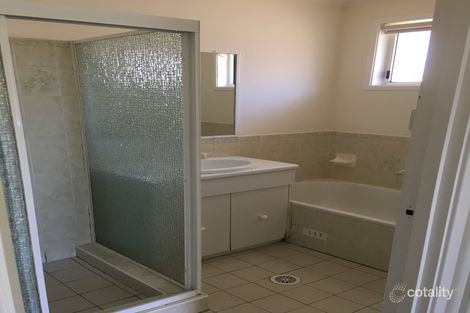 Property photo of 16 Melba Place St Helens Park NSW 2560