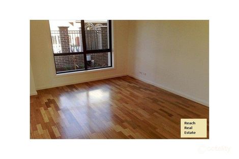 Property photo of 1/1 Nangnak Lane Mont Albert VIC 3127