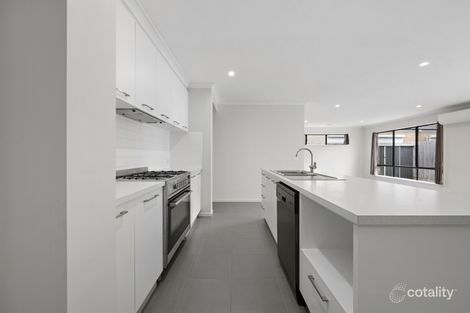 Property photo of 8 Witton Boulevard Warrnambool VIC 3280