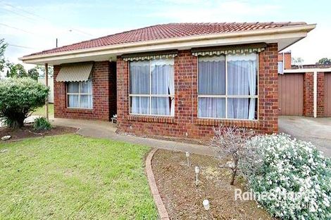 1/6 Station Rd, Melton South, VIC 3338