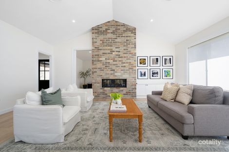 Property photo of 46 Fahy Crescent Orange NSW 2800