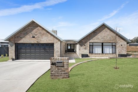 Property photo of 46 Fahy Crescent Orange NSW 2800