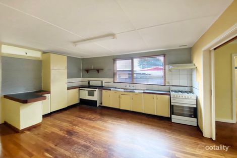 Property photo of 194 Bay View Drive Little Grove WA 6330