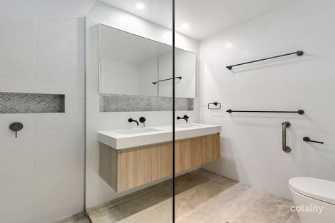 Property photo of 9/31 Lambert Road Indooroopilly QLD 4068