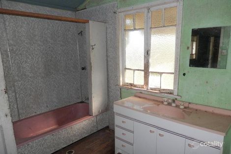 Property photo of 23 Barry Street Gracemere QLD 4702