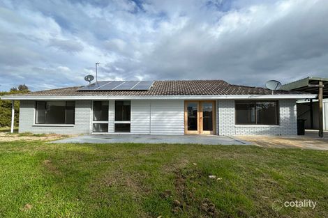 14 Moorhouse St, Metung, VIC 3904