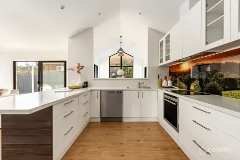Property photo of 4 Sky Lane Ashburton VIC 3147