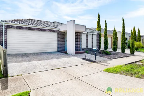 Property photo of 18 Wakefields Drive Brookfield VIC 3338