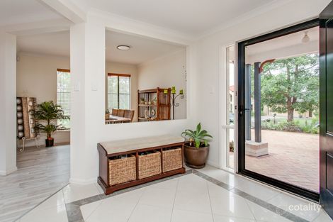 Property photo of 21 Carisbrook Circuit Forest Lake QLD 4078