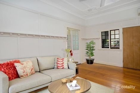 Property photo of 4 Ashby Street Fairfield QLD 4103