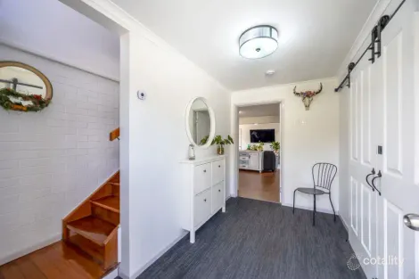 Property photo of 10 Bryant Court Silkstone QLD 4304
