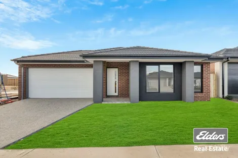 Property photo of 28 Wondrous Boulevard Tarneit VIC 3029