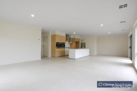 Property photo of 26 Pinebank Avenue Cranbourne East VIC 3977