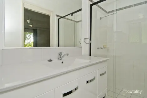 Property photo of 6 Nauru Place Pacific Pines QLD 4211