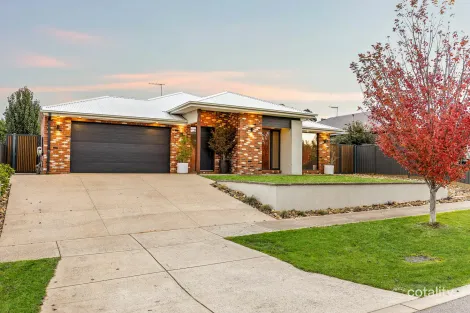 13 Bella Vista Pl, Romsey, VIC 3434