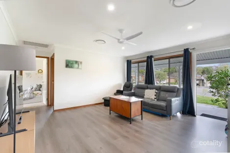 Property photo of 3 Paul Place Gorokan NSW 2263