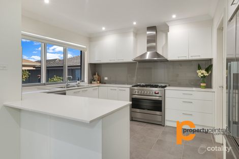 Property photo of 10 Blue View Terrace Glenmore Park NSW 2745
