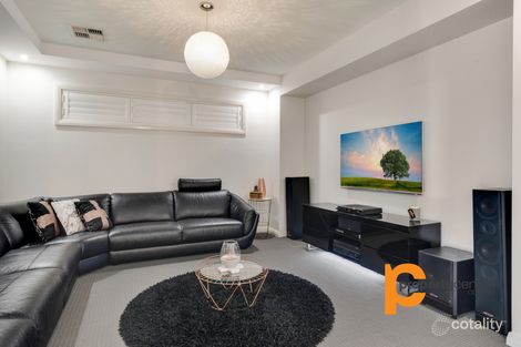 Property photo of 10 Blue View Terrace Glenmore Park NSW 2745