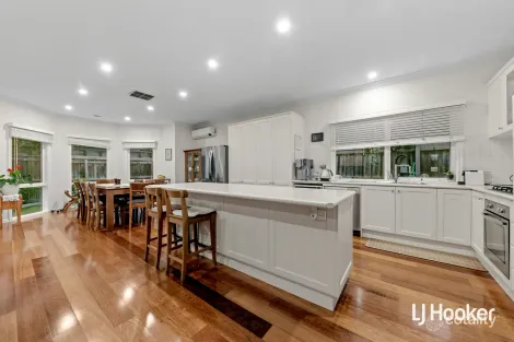 Property photo of 16 Beacon Avenue Point Cook VIC 3030