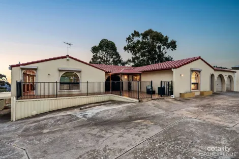 2 Bowey Ave, Salisbury Heights, SA 5109