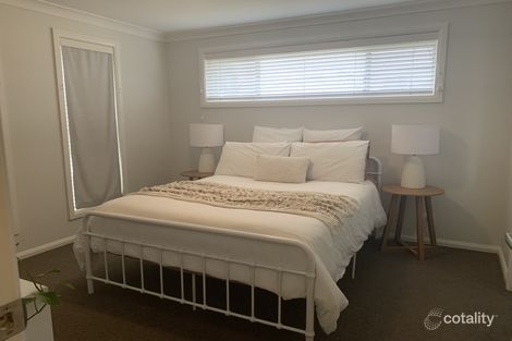 Property photo of 20 Clem McFawn Place Orange NSW 2800