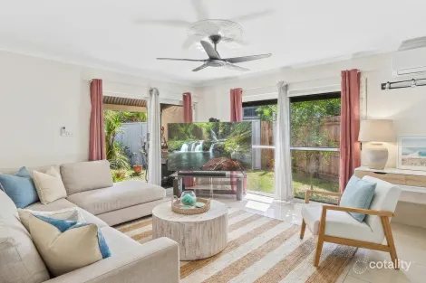8/36-38 Old Smithfield Rd, Freshwater, QLD 4870