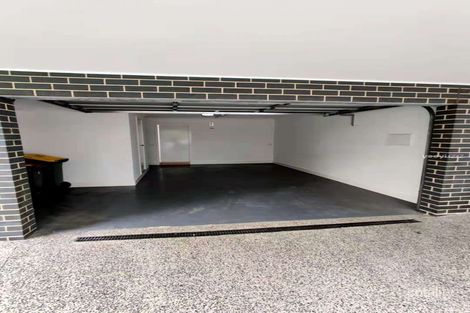 Property photo of 8/87 Middleborough Road Burwood VIC 3125