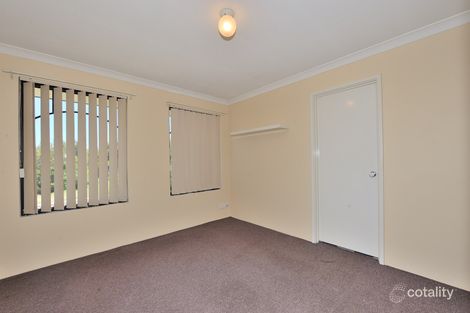 Property photo of 4 Carmana Lane Warnbro WA 6169