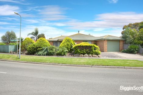 Property photo of 52 Willora Crescent Cranbourne West VIC 3977