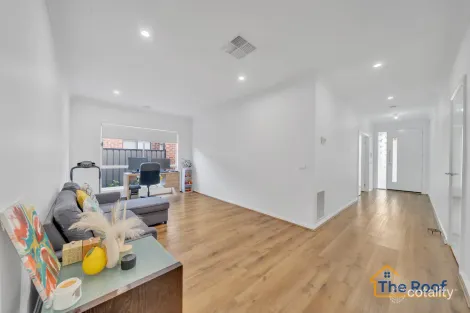 Property photo of 12 Firelight Drive Tarneit VIC 3029