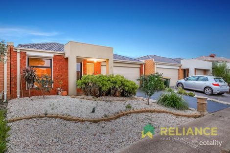 Property photo of 13 Duncombe Park Way Deer Park VIC 3023
