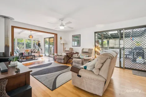Property photo of 3 Schnapper Close Emerald Beach NSW 2456