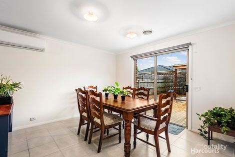 Property photo of 27 Currawong Crescent Pakenham VIC 3810