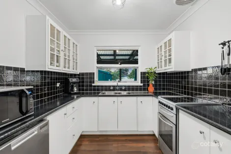 Property photo of 51 Arnold Drive Hackham SA 5163