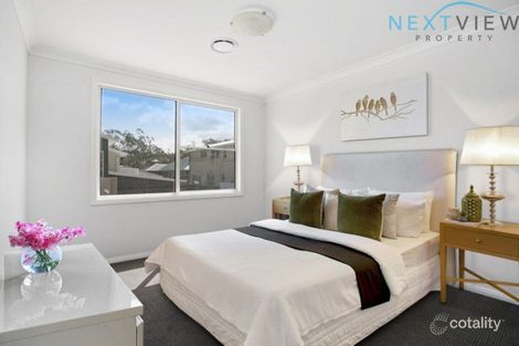 Property photo of 11 Orelia Close Cameron Park NSW 2285