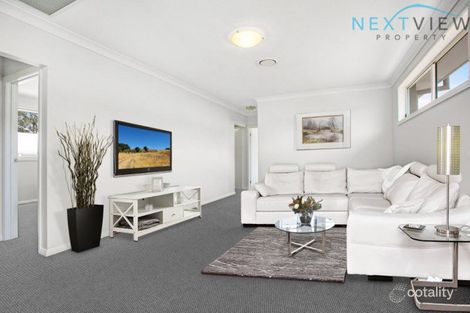 Property photo of 11 Orelia Close Cameron Park NSW 2285