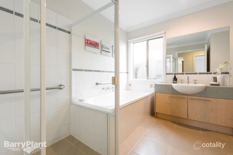 Property photo of 34 Norvel Road Ferntree Gully VIC 3156
