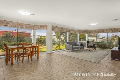 Property photo of 41 Rolling Meadows Drive Sunbury VIC 3429